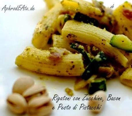 Rigatoni con Zucchine, Bacon e Pesto di Pistacchi