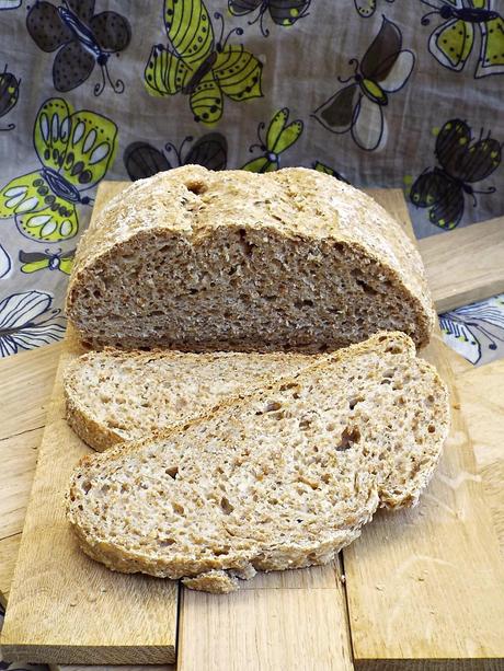 Pane integrale a lievitazione naturale con lecitina di soia