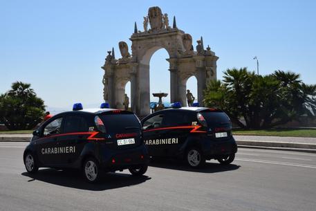 Controlli su lungomare Napoli, nuove auto elettriche per Cc foto ANSA