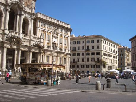 Stazione Termini e dintorni. Ben arrivati nel Terzo Mondo, amici turisti che dovreste essere il sostegno economico della città