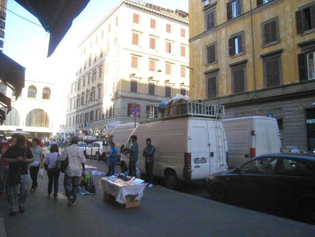 Stazione Termini e dintorni. Ben arrivati nel Terzo Mondo, amici turisti che dovreste essere il sostegno economico della città