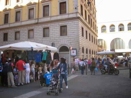 Stazione Termini e dintorni. Ben arrivati nel Terzo Mondo, amici turisti che dovreste essere il sostegno economico della città