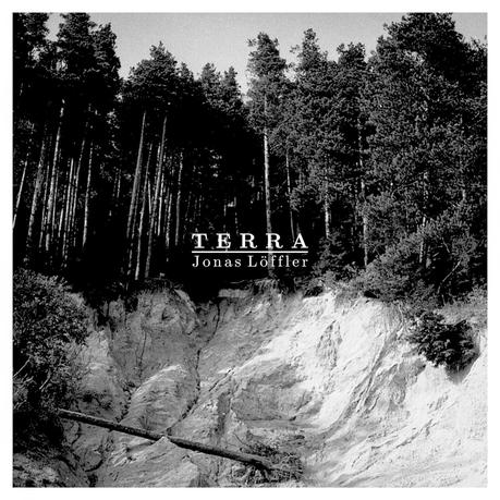 Recensione di Terra di Jonas Löffler, 2014