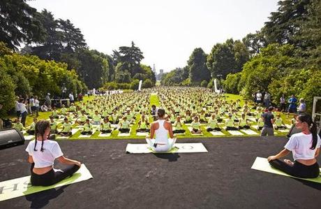 Free Yoga by Oysho: Oltre 1500 persone al Parco Sempione di Milano