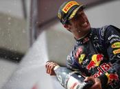 Daniel Ricciardo vince emozionante Canada