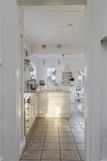 In Svezia una bellissima villa in stile shabby chic