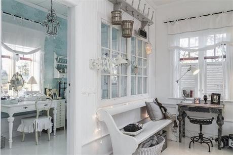 In Svezia una bellissima villa in stile shabby chic