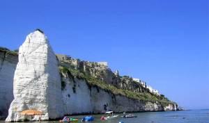 Alla scoperta del Gargano, tra paesaggi naturali, bellezze storiche e spiritualità Pizzomunno a Vieste