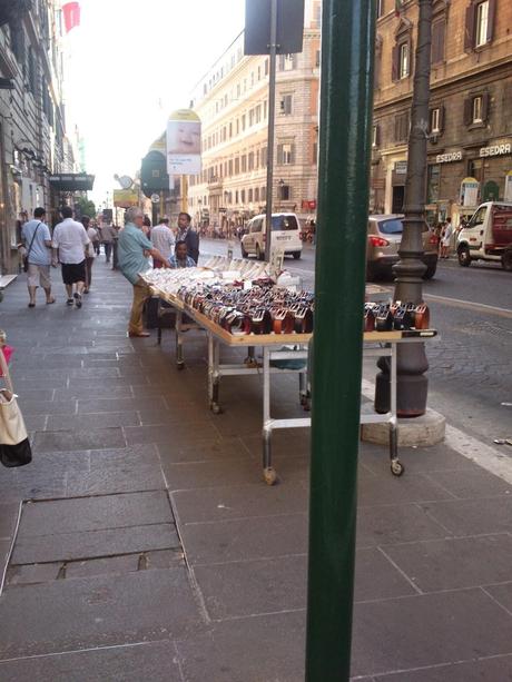 Tutte le incredibili foto di Piazza Esedra e dintorni. La piazza più centrale della città totalmente abbandonata al degrado: degnamente Piazza della Repubblica