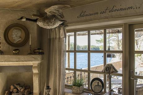 In Svezia, sul lago un’autentica meraviglia in stile provenzale