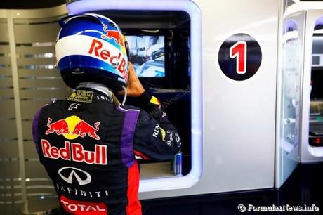 Sebastian Vettel Red Bull Racing RB10 Renault_01