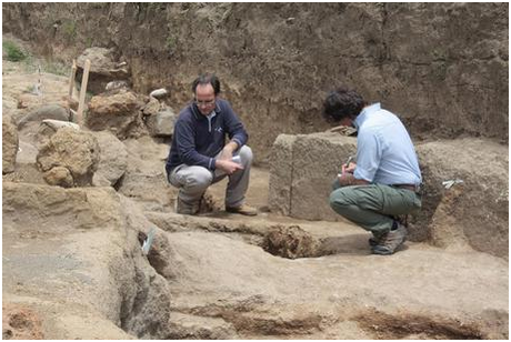 Archeologia: Vulci, scoperta la tomba di un bambino etrusco