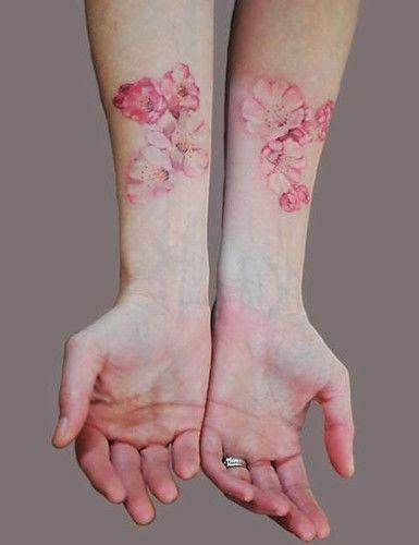 farsi un tatuaggio floreale ..idee