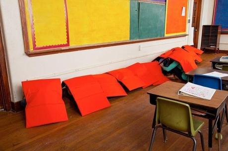 La coperta contro le sparatorie scolastiche