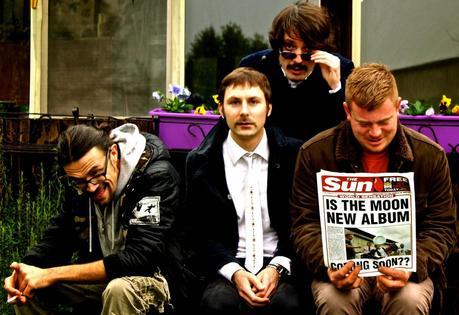 The Moon: la band friulana esce con Waiting For Yourself Soungarden/Pearl Jam/Off!, il nuovo atteso album dei The Moon, Blonde Redhead, Pianeta Radio Winner Contest e molto altro!