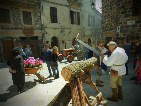 Scorci magici del passato che si catapultano in un frenetico presente. Antichi Mestieri.