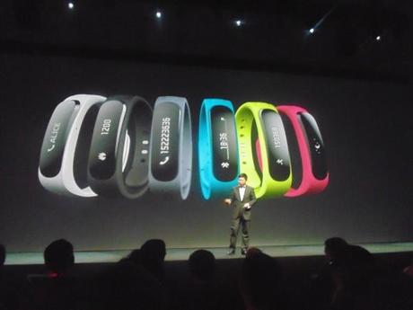 DSC01820 FILEminimizer 600x450 Huawei Talkband B1 si mostra in video news  Huawei Talkband B1 huawei 