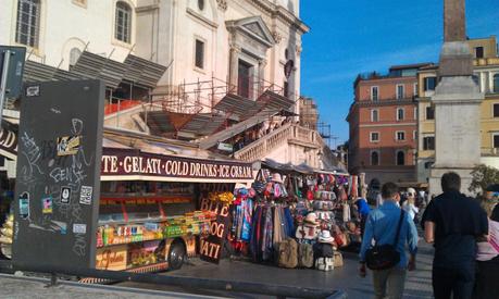 Lo scandalo delle Ape Piaggio magazzino. Uno scempio impunità a Trinità de Monti e Piazza Navona. Perché?