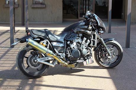 Yamaha V-Max 2007 by Esper