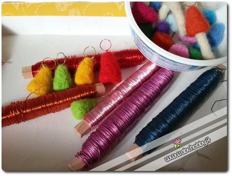 Funghetti di feltro stitch markers