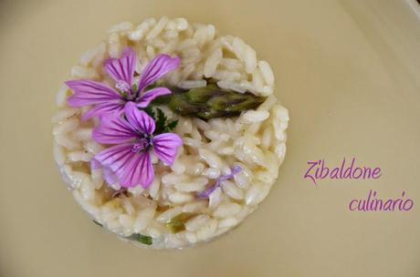 Risotto con asparagi e malva