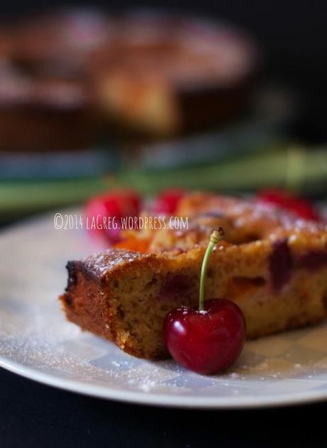 ciambella alla ricotta di bufala con ciliegie e albicocche al timo 2