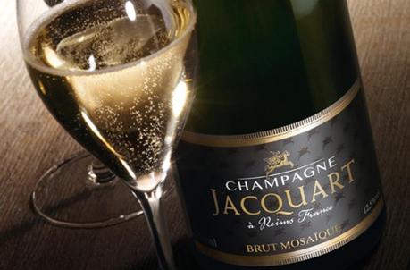 Cuv‚e-Brut-Mosa--que-Champagne-JACQUART-ambiance-bd
