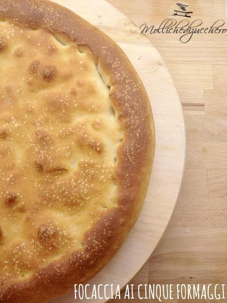 focaccia ai cinque formaggi