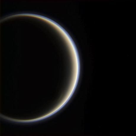 Titan April 07, 2014 W00088198-200 (red grn bl1)
