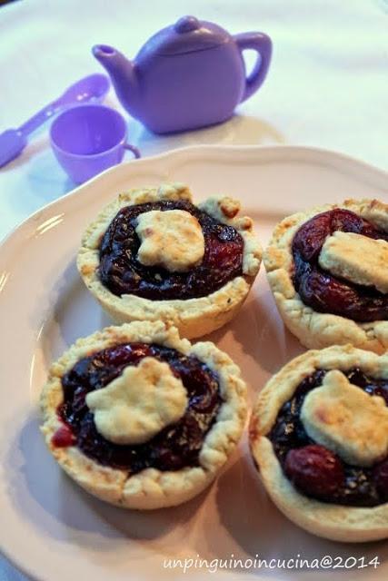 Re-cake 9: Mini Hello Kitty Balsamic Cherry Pie