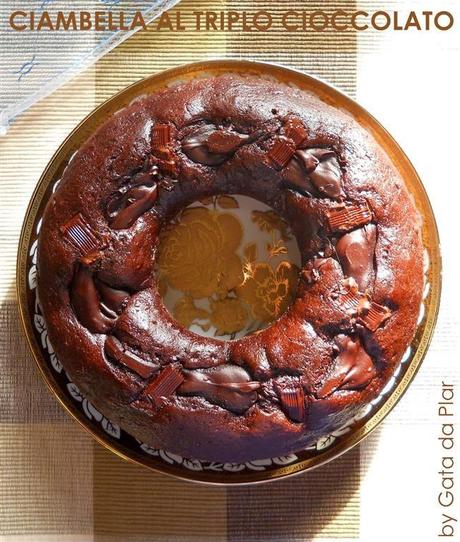 CIAMBELLA AL TRIPLO CIOCCOLATO