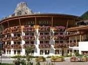Posta Zirm Corvara, l'hotel escursionisti servizi appassionati montagna settimane tematiche