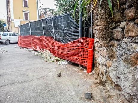 Da Viale del Campo Boario a Piazzale dei Partigiani, un brevissimo viaggio nell'orribile quotidianità di Roma. La cosa triste è che voi vi siete abituati a tutto questo, ammettetelo...