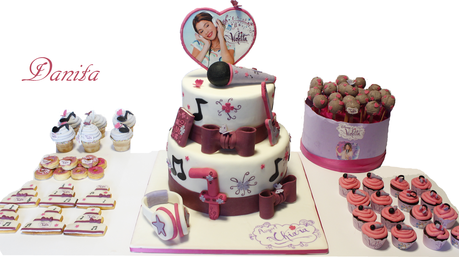 Torta Violetta e sweet table a tema