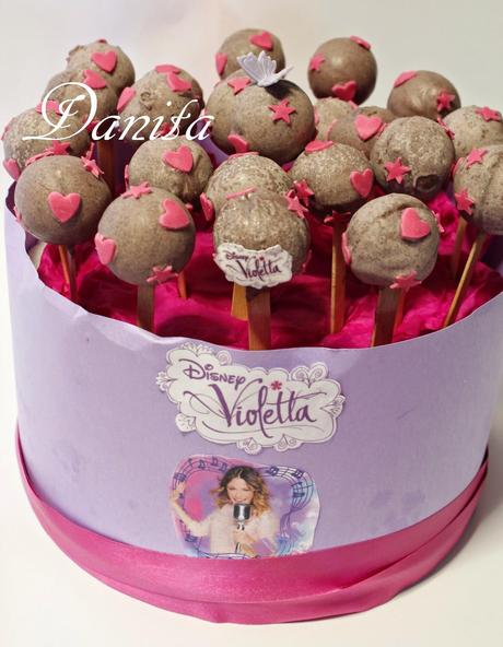 Torta Violetta e sweet table a tema