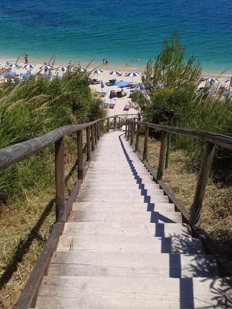 La selvaggia SPIAGGIA DEI SASSI NERI