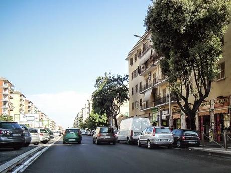 La sosta selvaggia uccide la città, ruba il vostro tempo, rende la vita facile a poche persone e difficilissima a molte. 80 foto per 10km di doppia fila continua da Cinecittà a Ostiense