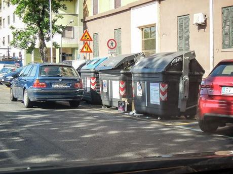 La sosta selvaggia uccide la città, ruba il vostro tempo, rende la vita facile a poche persone e difficilissima a molte. 80 foto per 10km di doppia fila continua da Cinecittà a Ostiense