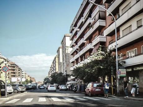 La sosta selvaggia uccide la città, ruba il vostro tempo, rende la vita facile a poche persone e difficilissima a molte. 80 foto per 10km di doppia fila continua da Cinecittà a Ostiense