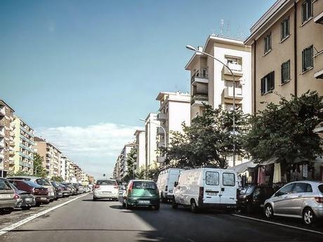 La sosta selvaggia uccide la città, ruba il vostro tempo, rende la vita facile a poche persone e difficilissima a molte. 80 foto per 10km di doppia fila continua da Cinecittà a Ostiense