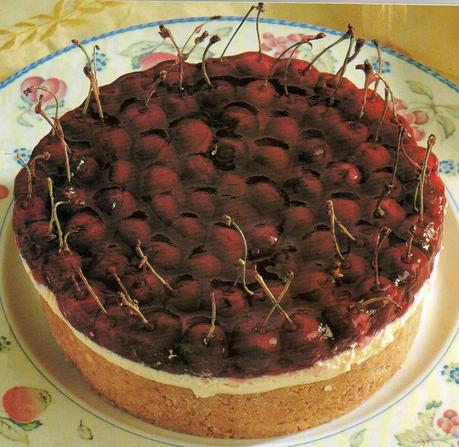 Cheesecake con ricotta e ciliegie