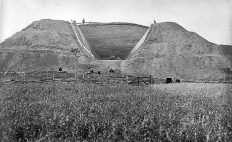 Uppsala_Mounds,_Gamla_Uppsala,_Uppland,_Sweden