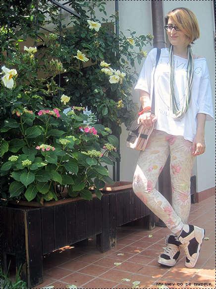 #ootd: Flower Power! (Maxi tee e leggings floreali Lollystar e due “modelli” d’eccezione :D)