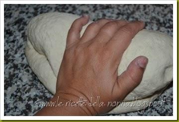 Focaccia senza glutine con sale grosso e rosmarino (2)