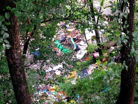 Tutte le foto degli accampamenti abusivi di Via del Cappellaccio. Ma, signori, le foto non rendono...