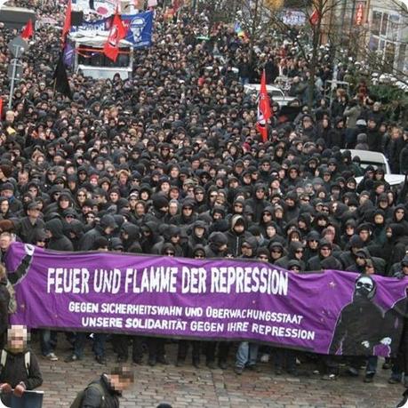 Black_Bloc_Hamburg