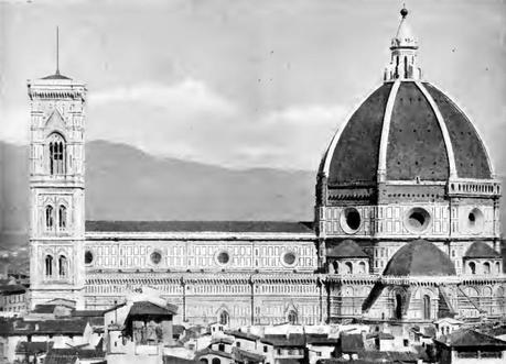 Firenze - Santa Maria del Fiore vista di fianco in una foto tratta dal libro 