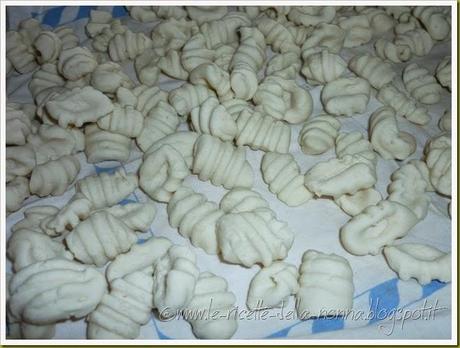 Gnocchi di ricotta - ricetta base (7) - Copia