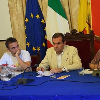 il sindaco alla conferenza del pride