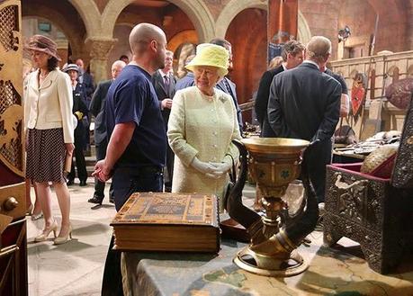 La Regina Elisabetta visita il set di Game of Thrones